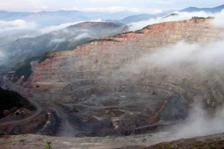 Rosia Montana este o bomba ecologica! Citeste rezolutia conferintei ROSIA MONTANA IN ISTORIA UNIVERSALA