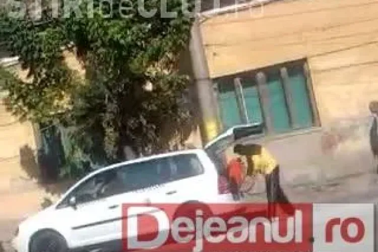 Un taximetrist din Dej, filmat in timp ce fura borduri VIDEO