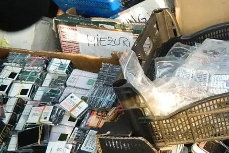 Patru clujeni, retinuti in operatiunea "Telefonul chinezesc" VIDEO