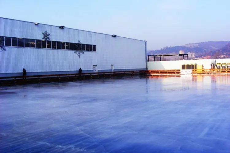 Patinoarul Fiesta de la Cora se deschide sambata, cand intrarea este gratuita! VEZI ORARUL si preturile