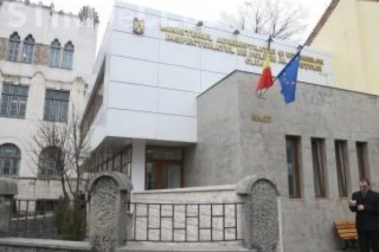 Mircia Giurgiu cere modernizarea arestului IPJ Cluj. Politistii sustin ca cei arestati nu au toaleta si celulele nu au geamuri