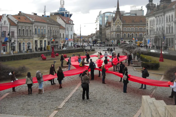 Fundita umana in Piata Mihai Viteazul pentru o campanie anti HIV/SIDA FOTO si VIDEO