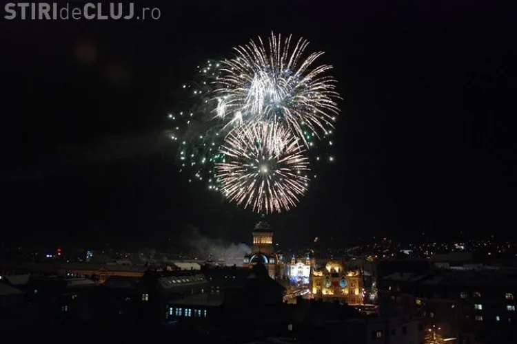 Artificii in Piata Avram Iancu, de la ora 20.00! Vezi o GALERIE FOTO spectaculoasa din 2010