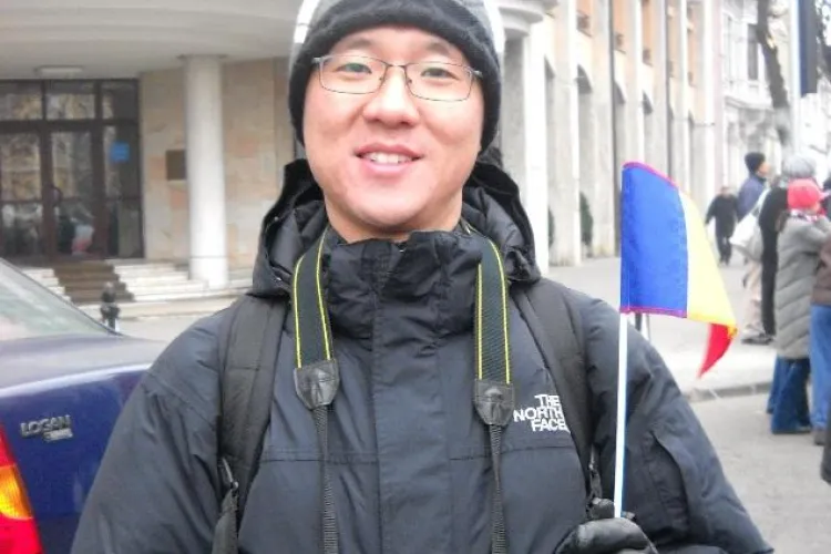 Strainii emotionati pana la lacrimi de parada militara de la Cluj