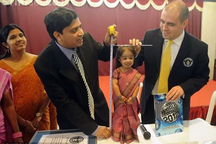 Ea e cea mai mica femeie din lume! Vezi fotografii incredibile