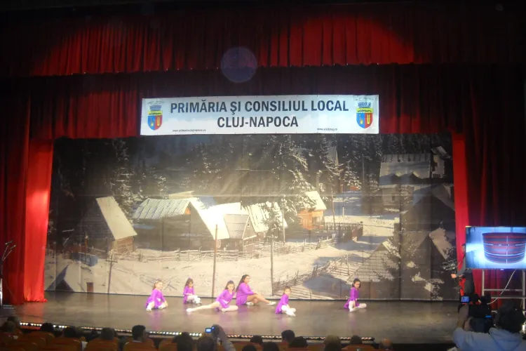 Elevi si profesori au fost premiati la Gala 10 pentru Cluj. Vezi aici cine a luat premiul pentru Ambasador pentru Cluj si Formatorul Anului