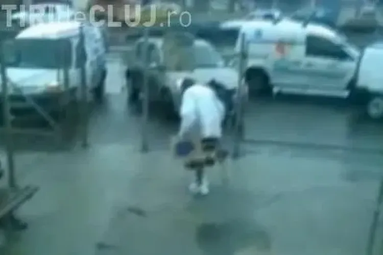 Nu o sa ghiciti niciodata cati ani are soferita care conduce acest Sandero VIDEO