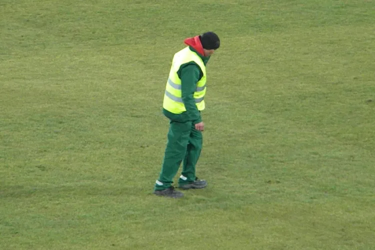 Gazonul de pe Cluj Arena nu s-a prins inca asa cum trebuie! FOTO