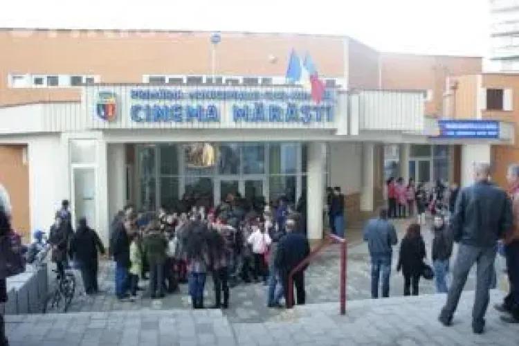 Seara de proiectii de filme la Cinema Marasti