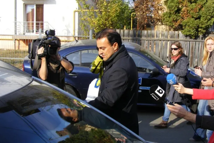 Apostu, acuzat de DNA ca a alimentat benzina de 150.000 de lei, pe spatele Rosal! Prigoana: Nu stiu cum au ajuns ei la concluzia asta
