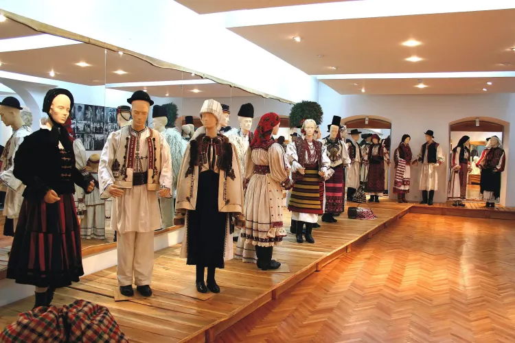 Copiii si elevii au intrare libera la Muzeul Etnografic de Mos Nicolae