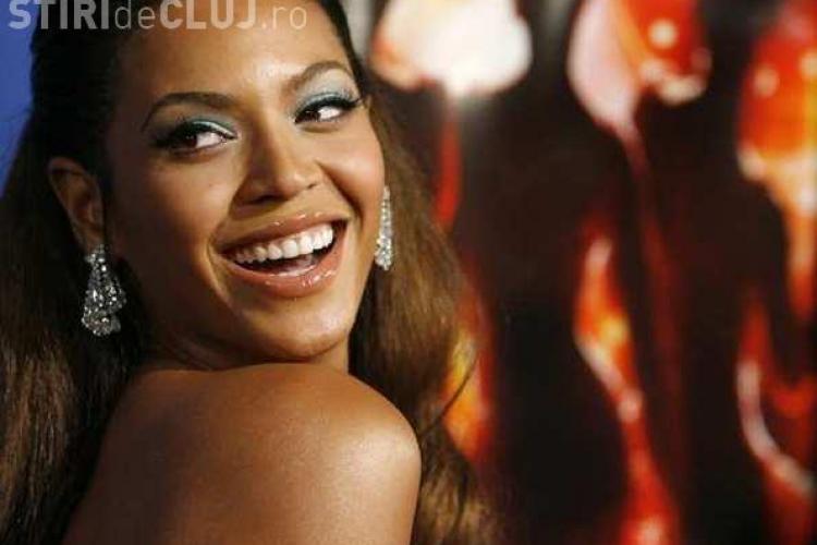 Beyonce renunta la Photoshop si isi arata coapsele "uriase"! Vedeta arata foarte bine FOTO