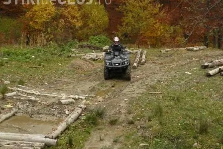  Plictisiti fara zapada ? Vezi cum se distreaza tinerii clujeni cu ATV-urile VIDEO 