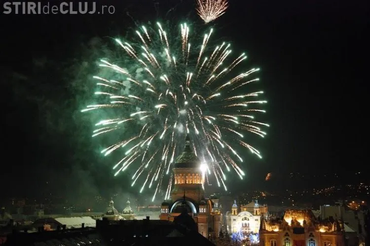 Focuri de artificii in Piata Avram Iancu de Revelion