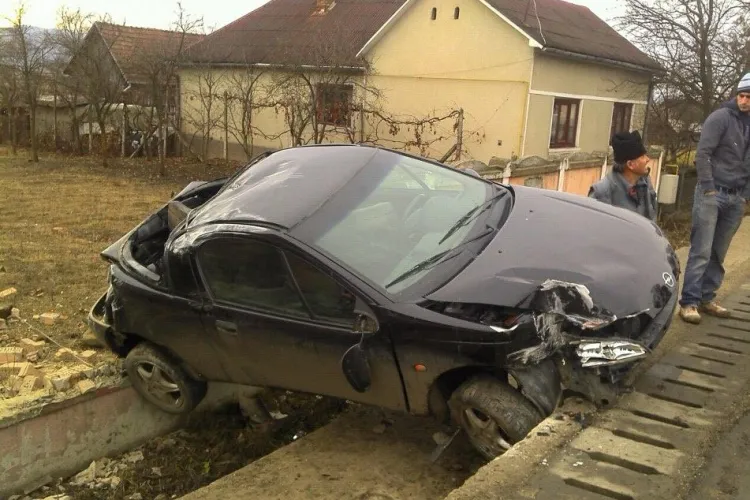 Accident la Uriu, la intrare in Dej, dinspre Bistrita! Doua femei spulberate pe trotuar VIDEO