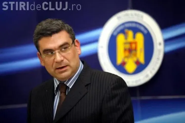 Conservatorii cer demisia lui Baconschi din cauza restrictiilor pe piata muncii din UE pentru romani