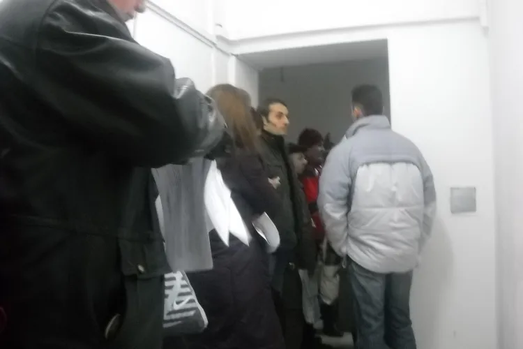 Contribuabilii tinuti la cozi interminabile la Casa de Asigurari de Sanatate Cluj