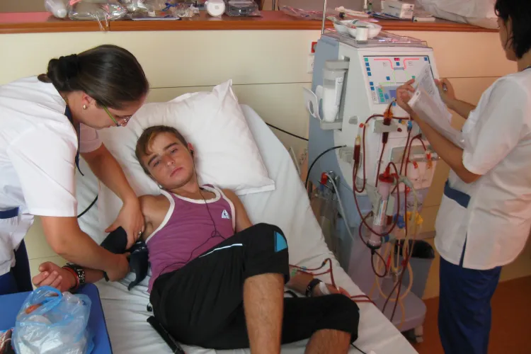 Tabara pentru copiii dependenti de dializa la Hotelul Univers T