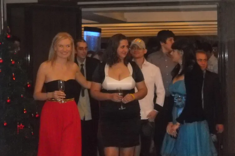 Tinerii care au invins cancerul au petrecut in aceasta seara la Gala de Craciun Temerarii FOTO