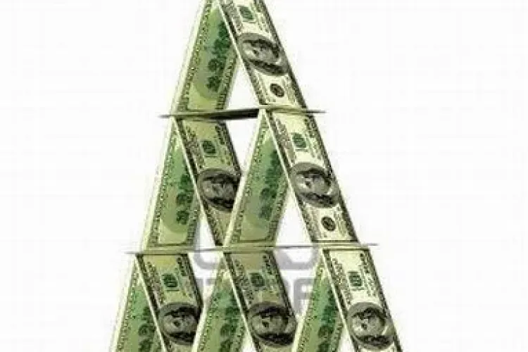 Ungurii conduc la Cluj adevarate Caritas -uri care nenorocesc vieti si promit imprumuturi iluzorii