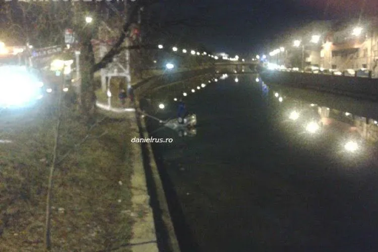 O masina a plonjat in Somes, langa podul Elisabeta! Soferul era beat  FOTO
