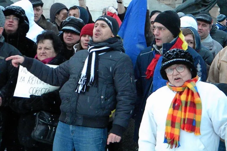 Galeria U Cluj din Dej vine la protestul din Piata Unirii 