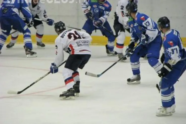 Nationala de hochei ar putea fi desfiintata din cauza scandalului interetnic