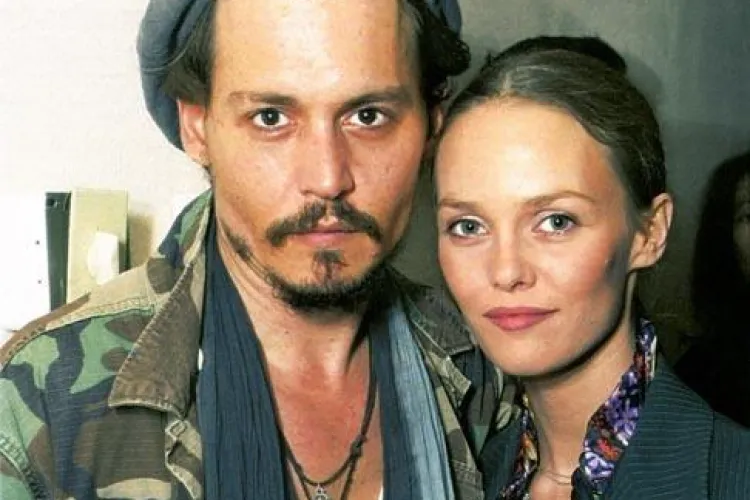 Johnny Depp s-a despartit de iubita sa dupa 14 ani de relatie