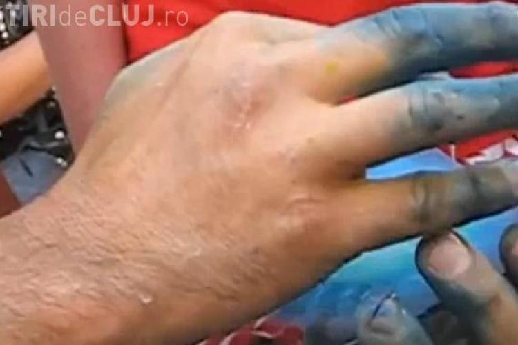 Vezi cel mai tare VIDEO de pe YouTube! Artistul care picteaza cu degetele
