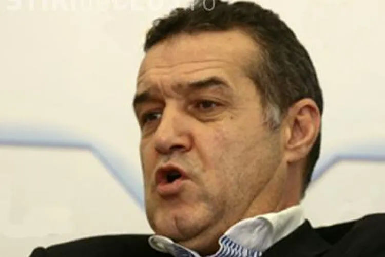 Becali nu lasa Steaua sa intre pe teren la meciul cu CFR Cluj VEZI motivul