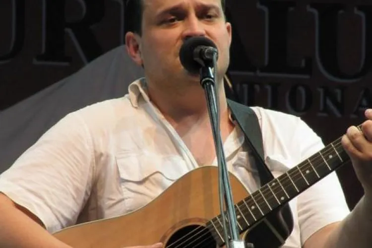 Mesajul folkistilor clujeni, care vor canta in Piata Unirii: Daca politicienii ne fura protestul, stam acasa 