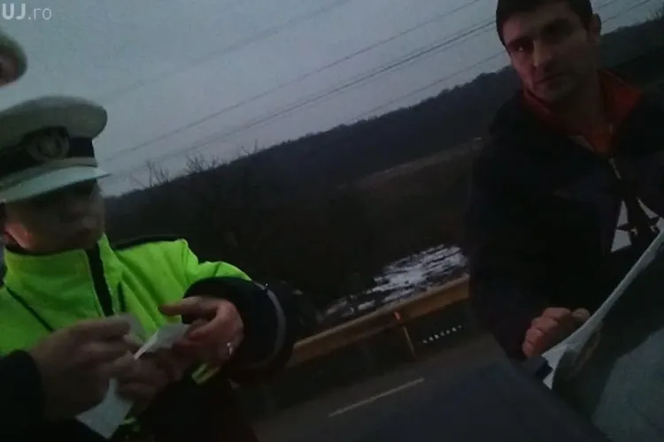 Sofer in coma alcoolica la Dej! Barbatul a facut show la sectia de politie VIDEO