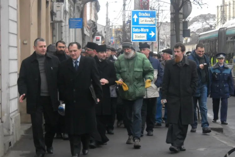 Fundatia Parinti Clujeni le cere consilierilor locali si prefectului Florin Stamatian sa isi ceara scuze in cazul crematoriului uman