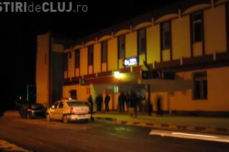 Intr-un oras din judetul Cluj s-a inventat protestul fulger anti Basescu VIDEO