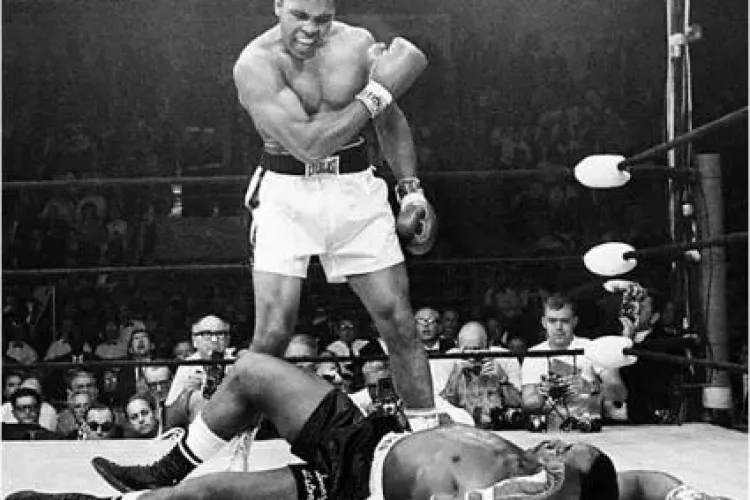 Muhammad Ali isi serbeaza ziua de nastere, va implini 70 de ani VIDEO