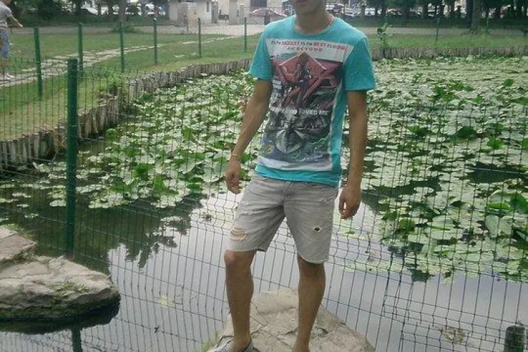 Tanarul mort in accidentul de la Iclod, plans pe Facebook de prieteni si fostii colegi