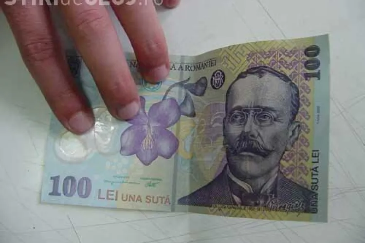 Bancnote de 100 de lei false, puse in circulatie la Cluj de o grupare din Pitesti