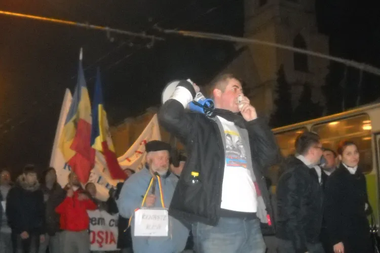 Protestele s-au mutat in Marasti: "Haideti cu noi, ca suferiti si voi". Miercuri se duc in Manastur FOTO si VIDEO