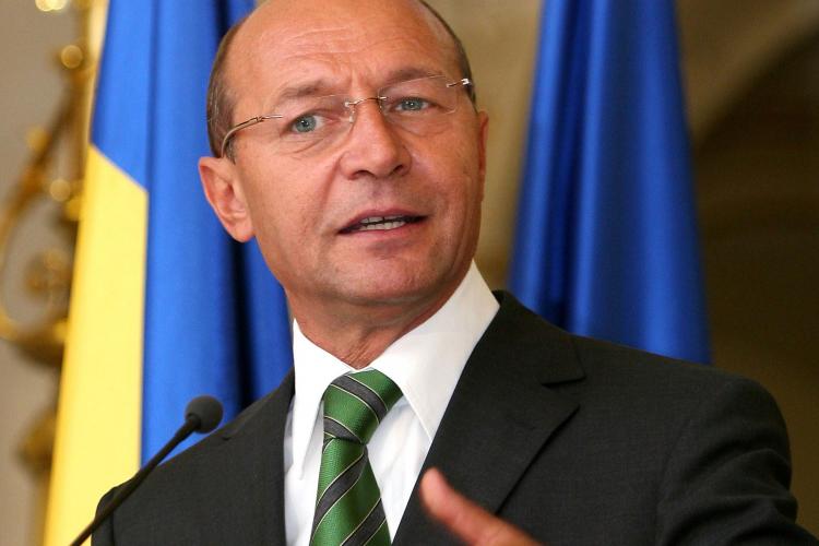 Basescu nu se crede dictator! Legat de acuzatia ca ar conduce PDL, seful statului a spus ca: "L-as fi condus mai bine"