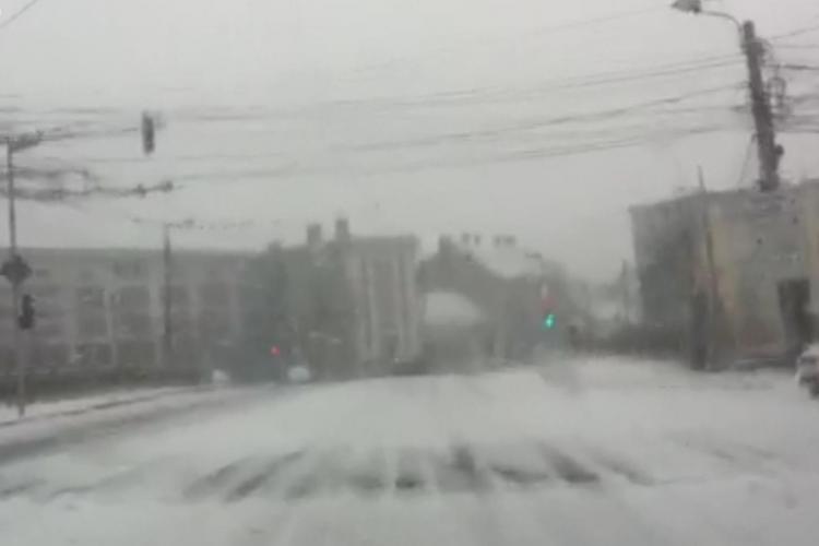 Ninge ca in povesti la Cluj! Soferii trebuie sa fie pregatiti de iarna VIDEO