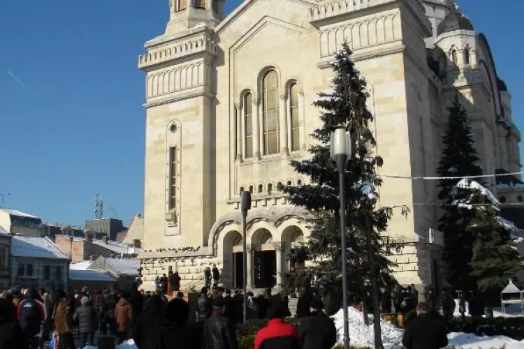 Patriarhia Romana: Mitropolia Clujului nu se rupe, dar oricum a fost facuta in graba