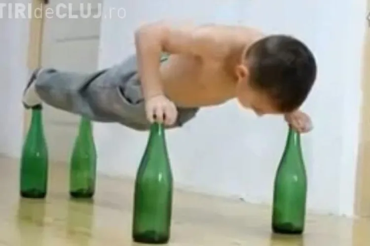 Hercule, Giuliano Stroe, revine: Baiatul face acum flotari pe patru sticle VIDEO