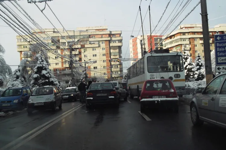 Accident pe strada Campului, din cartierul Manastur! Patru masini s-au ciocnit