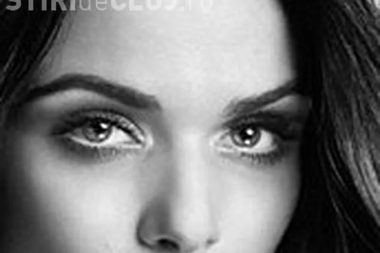 L'Oreal a modificat atat de mult fata unei vedete, incat reclama a fost interzisa FOTO