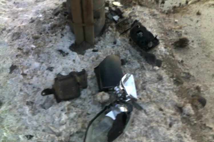 Accident in Piata Mihai Viteazu! O soferita a derapat si a lovit un stalp