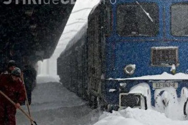 Trenul Cluj-Bucuresti, de la 22.50, este ANULAT din cauza zapezii