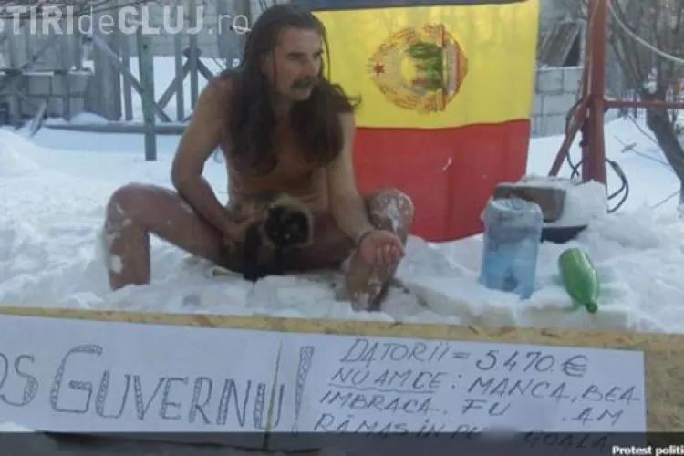Protestatar in pielea goala in zapada! VIRAL pe Facebook 
