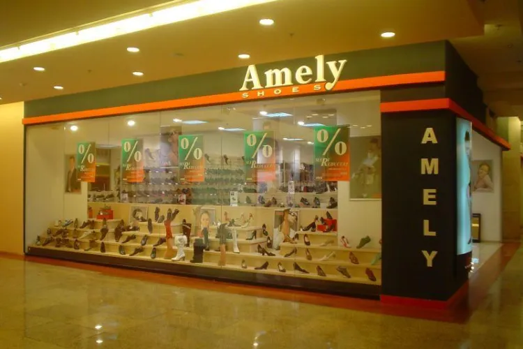 Reduceri romanesti! Un magazin de pantofi din Cluj practica reduceri de 70%, dar numai la un model din 1400