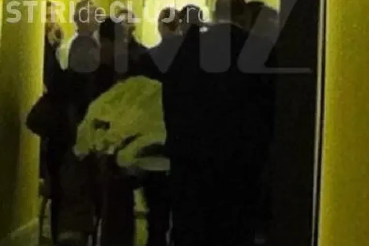 Primele imagini cu Whitney Houston moarta! Presa americana: Artista s-ar fi inecat in cada FOTO