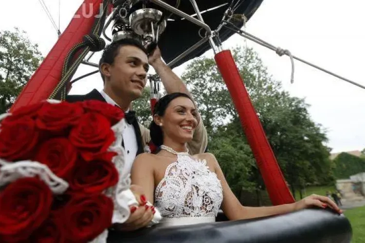 Romanii se vor putea casatori pe varf de munte, in balon sau in pestera
